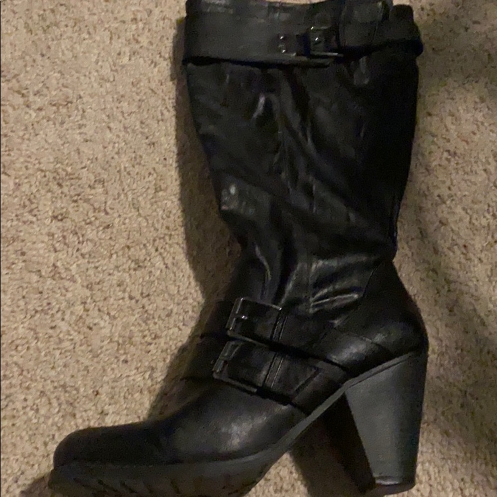 Black boots